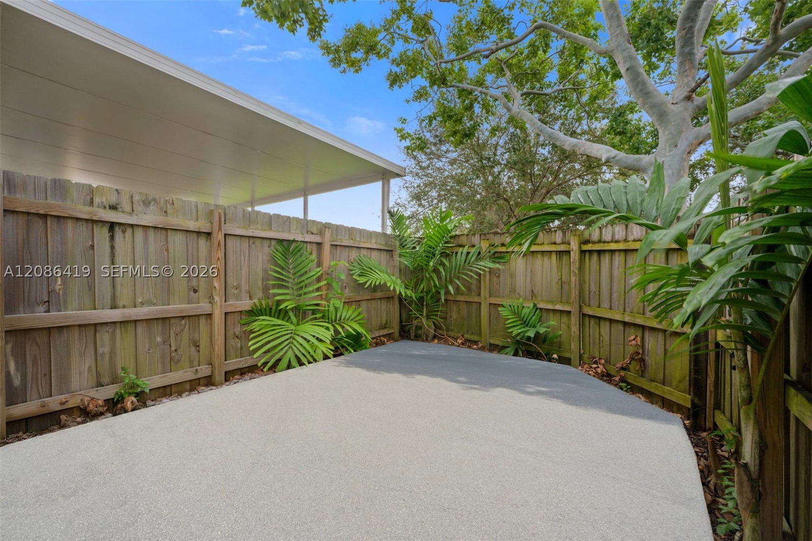 Real estate property located at 7230 174th Ter #204, Miami-dade, Tropical Landings Condo, Hialeah, FL