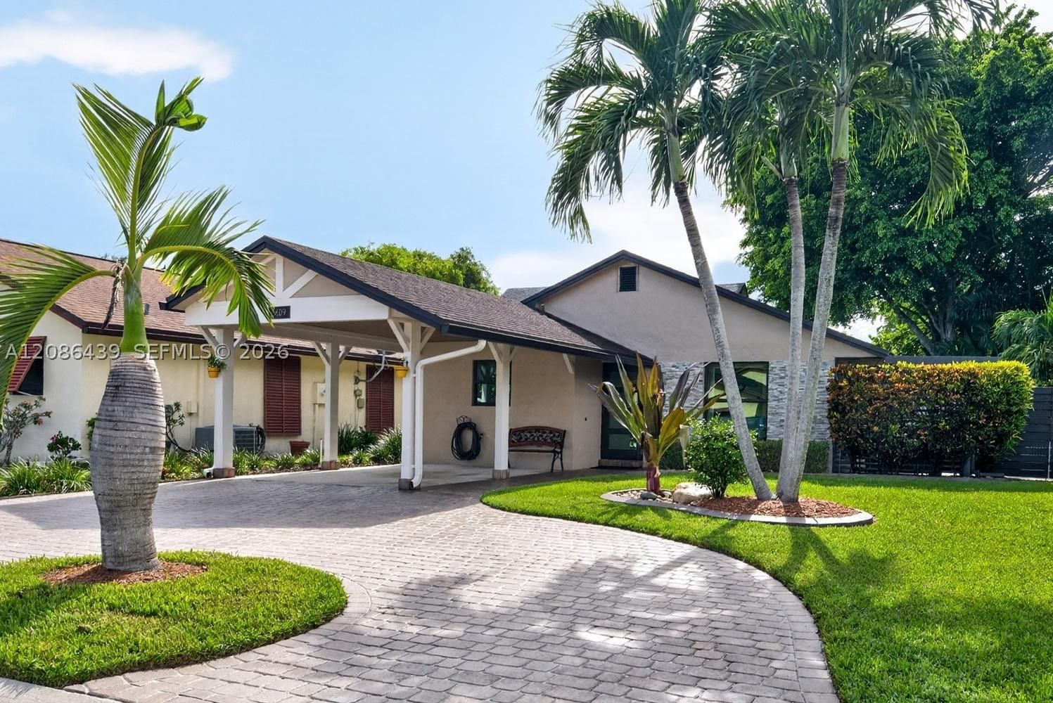 Real estate property located at 5609 97th Ter, Broward, Countryside West, Cooper City, FL