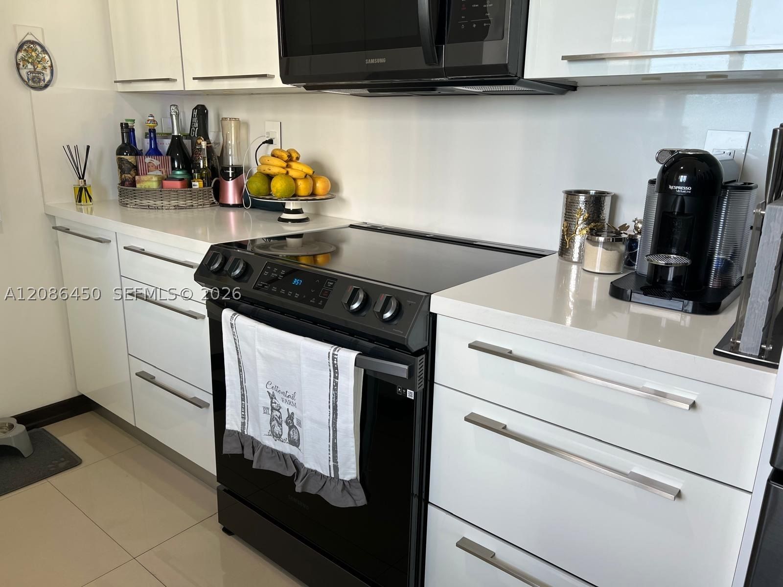 Real estate property located at 5900 Collins Ave #1606, Miami-dade, The Grandview Condo, Miami Beach, FL