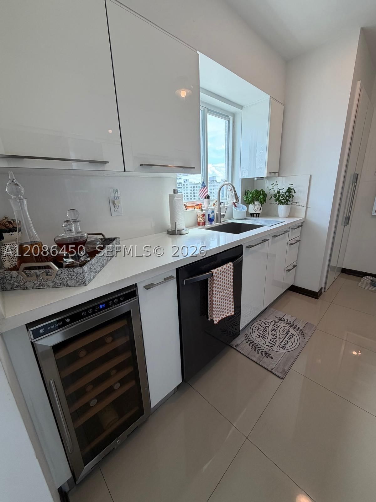 Real estate property located at 5900 Collins Ave #1606, Miami-dade, The Grandview Condo, Miami Beach, FL