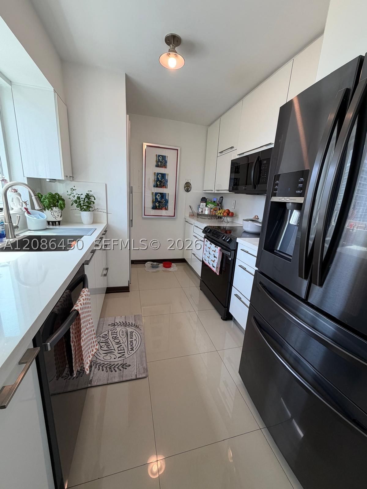Real estate property located at 5900 Collins Ave #1606, Miami-dade, The Grandview Condo, Miami Beach, FL
