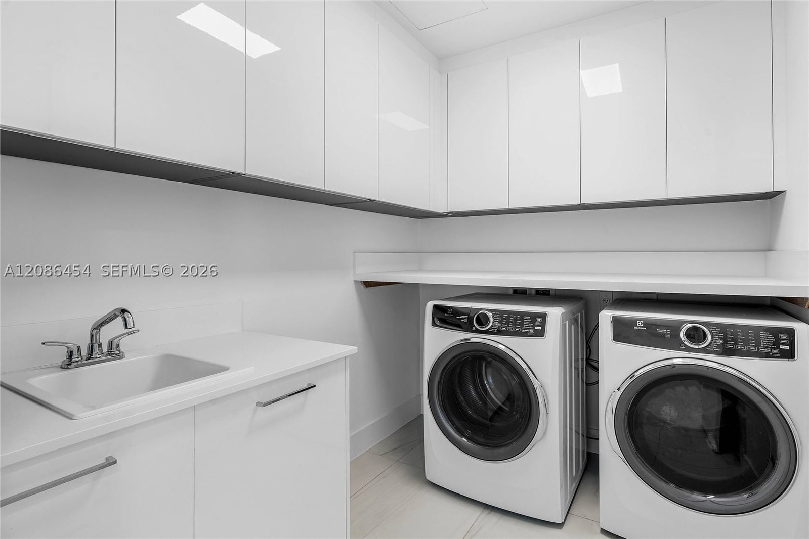 Real estate property located at 153 Seabreeze Blvd #1002-S, Broward, Selene Oceanfront Residen, Fort Lauderdale, FL