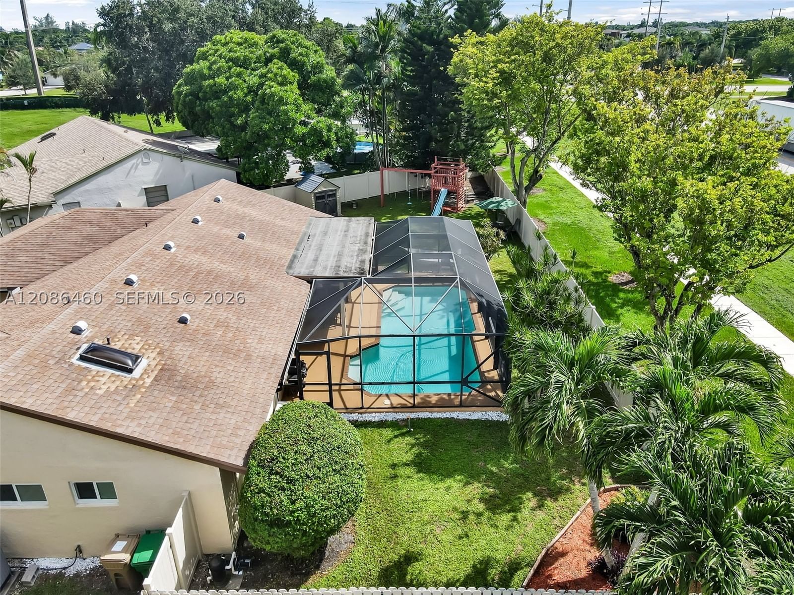 Real estate property located at 1361 White Stone Way, Broward, Shenandoah Section Four, Davie, FL