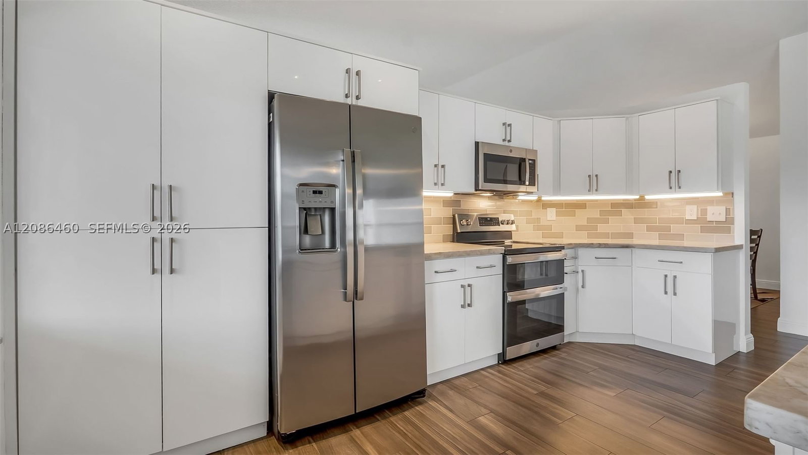 Real estate property located at 1361 White Stone Way, Broward, Shenandoah Section Four, Davie, FL