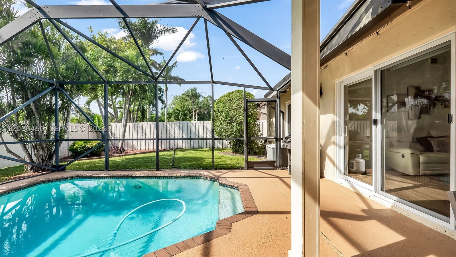 Real estate property located at 1361 White Stone Way, Broward, Shenandoah Section Four, Davie, FL