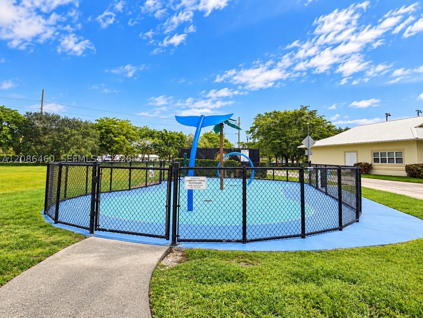 Real estate property located at 1361 White Stone Way, Broward, Shenandoah Section Four, Davie, FL