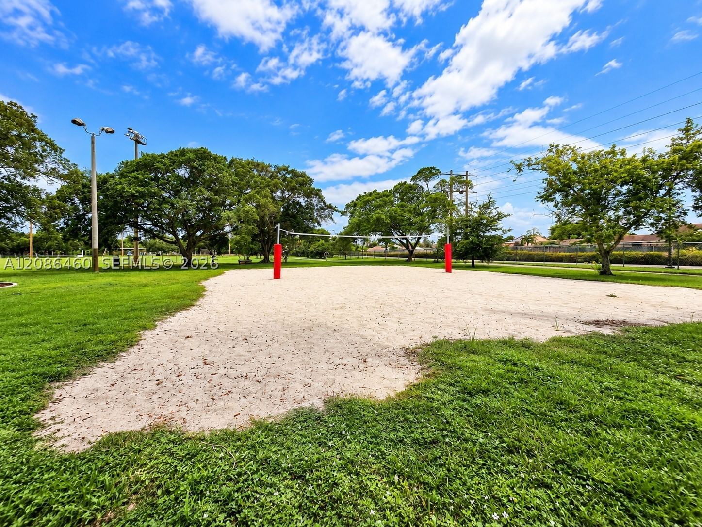 Real estate property located at 1361 White Stone Way, Broward, Shenandoah Section Four, Davie, FL