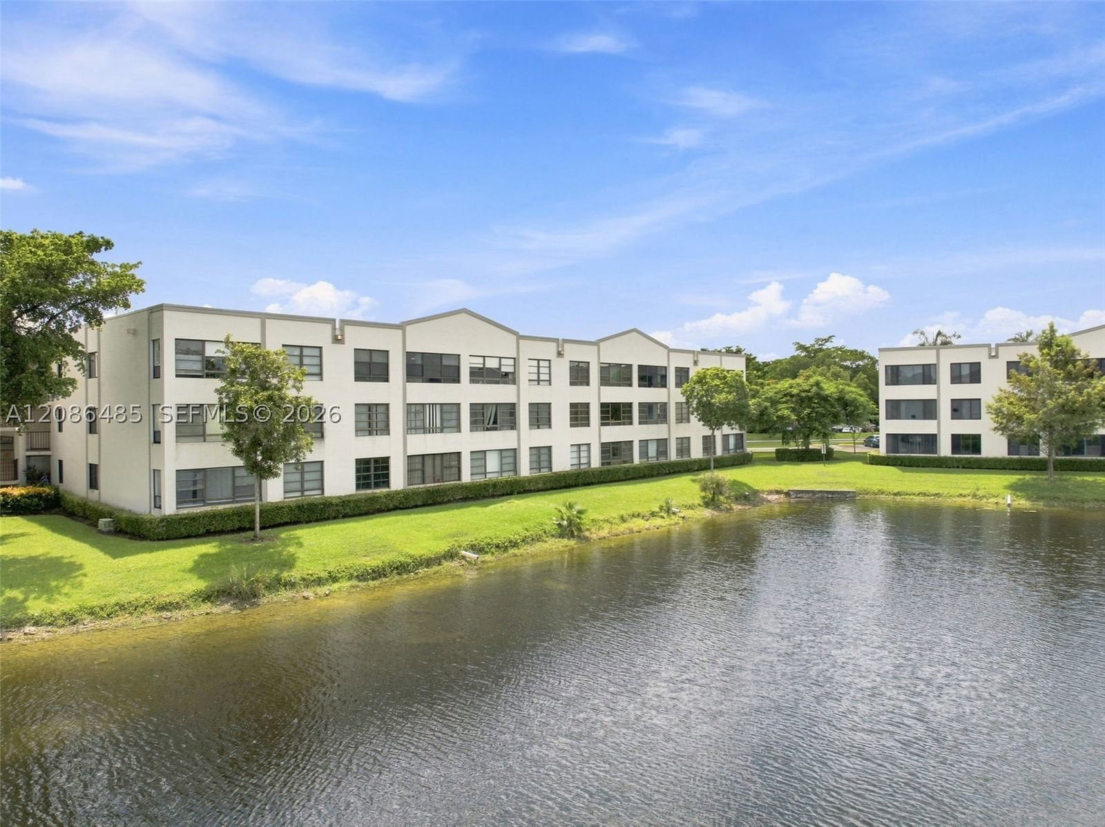 Real estate property located at 10668 Clairmont Cir #303, Broward, Clairmont Condominium F, Tamarac, FL