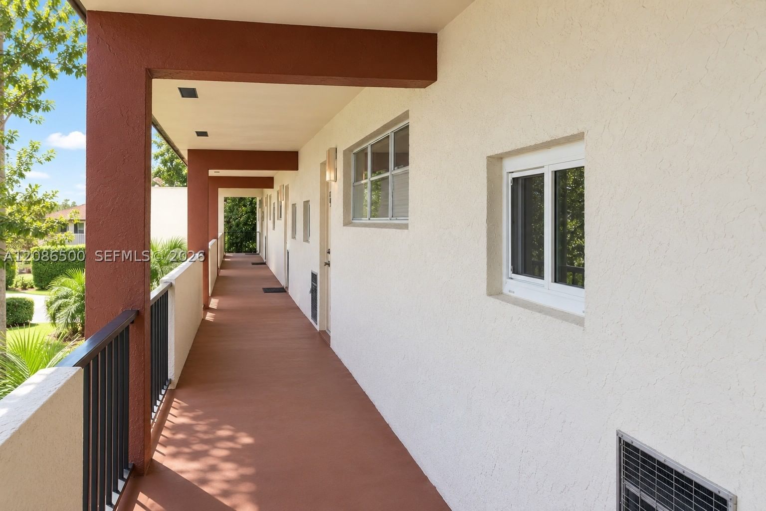 Real estate property located at 400 Hollybrook Dr #306, Broward, Hollybrook Golf And, Pembroke Pines, FL