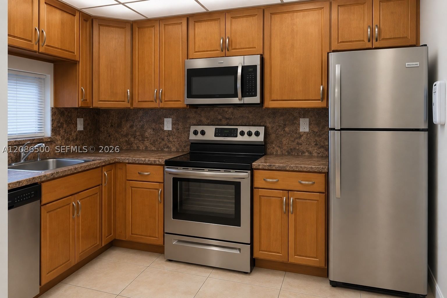 Real estate property located at 400 Hollybrook Dr #306, Broward, Hollybrook Golf And, Pembroke Pines, FL