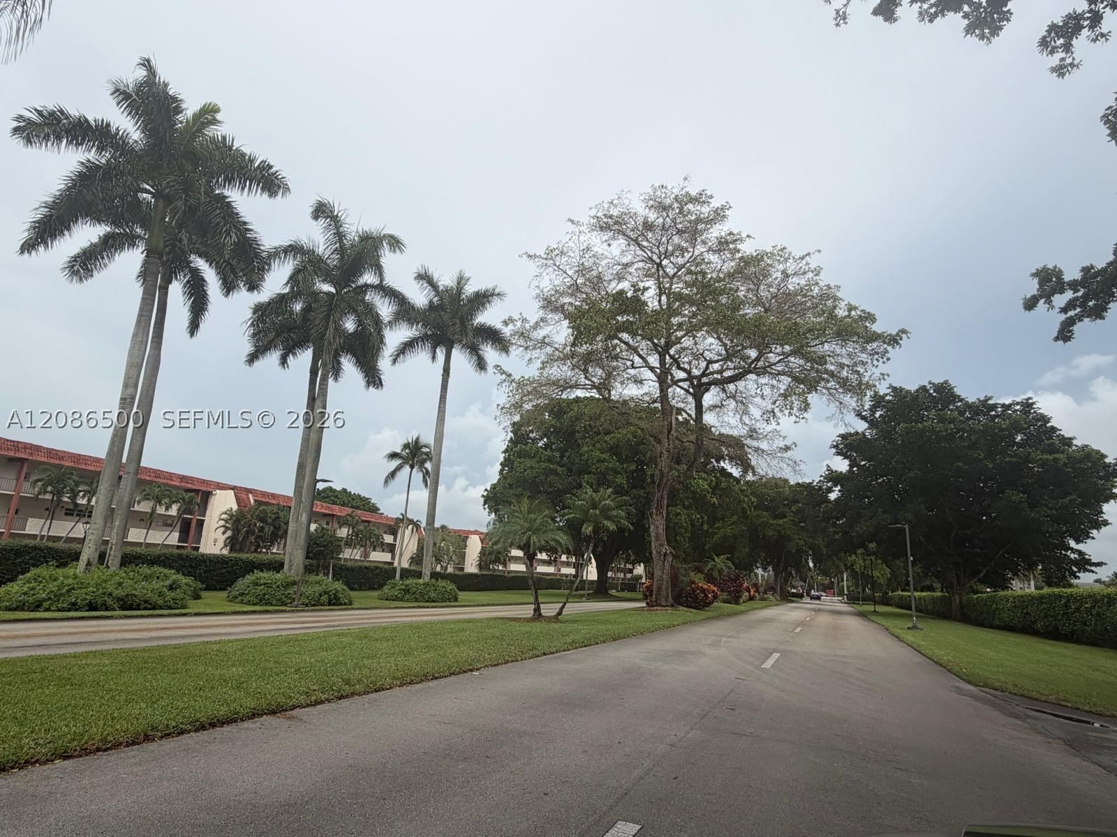 Real estate property located at 400 Hollybrook Dr #306, Broward, Hollybrook Golf And, Pembroke Pines, FL