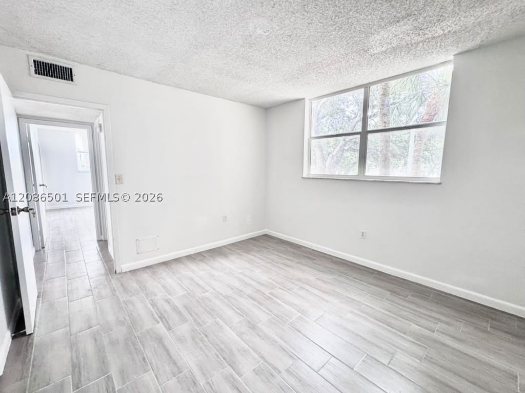 Real estate property located at 1800 81st Ave #1204, Broward, Courtyards Of Broward Con, North Lauderdale, FL