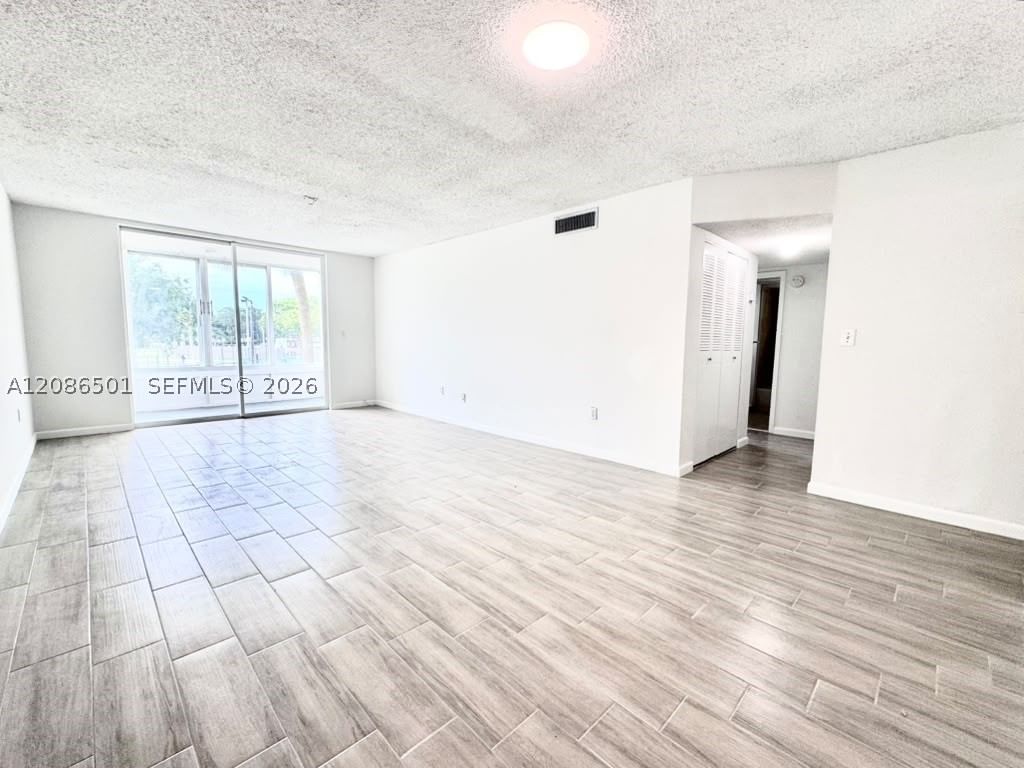 Real estate property located at 1800 81st Ave #1204, Broward, Courtyards Of Broward Con, North Lauderdale, FL