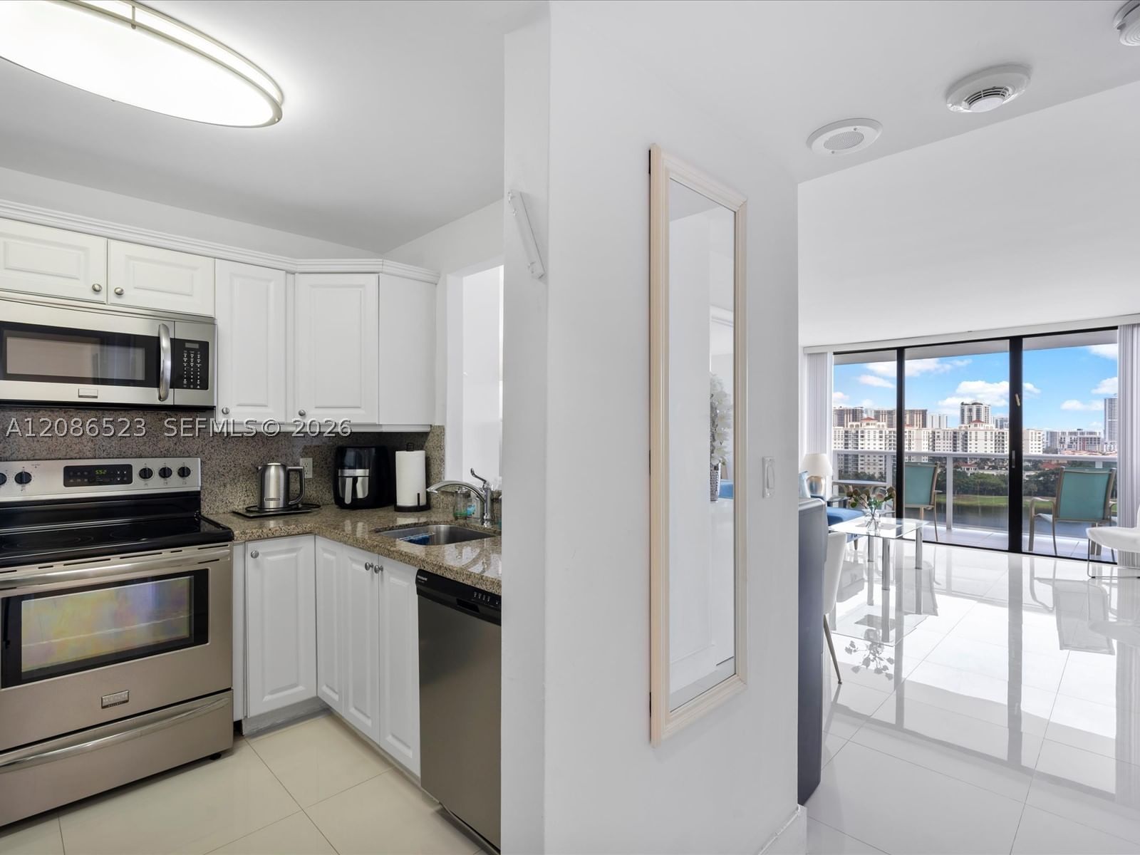 Real estate property located at 3675 Country Club Dr #1607, Miami-dade, Aventura Eldorado Condo, Aventura, FL