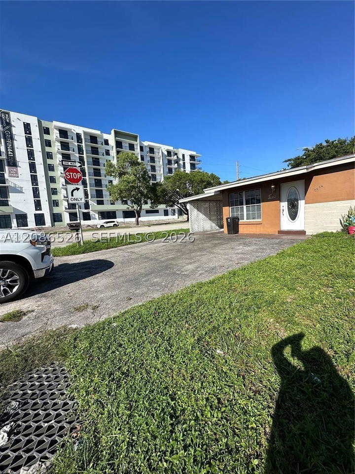 Real estate property located at 4812 45th Ave, Broward, Playland Isles, Dania Beach, FL
