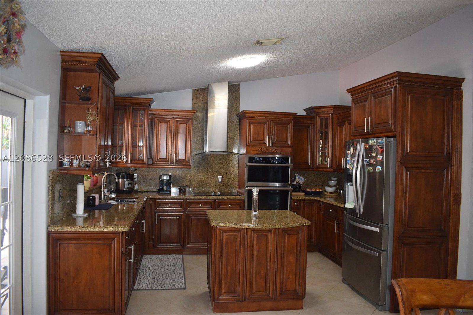 Real estate property located at 9029 152nd Ln, Miami-dade, West Lakes Gardens 2nd Ad, Miami Lakes, FL