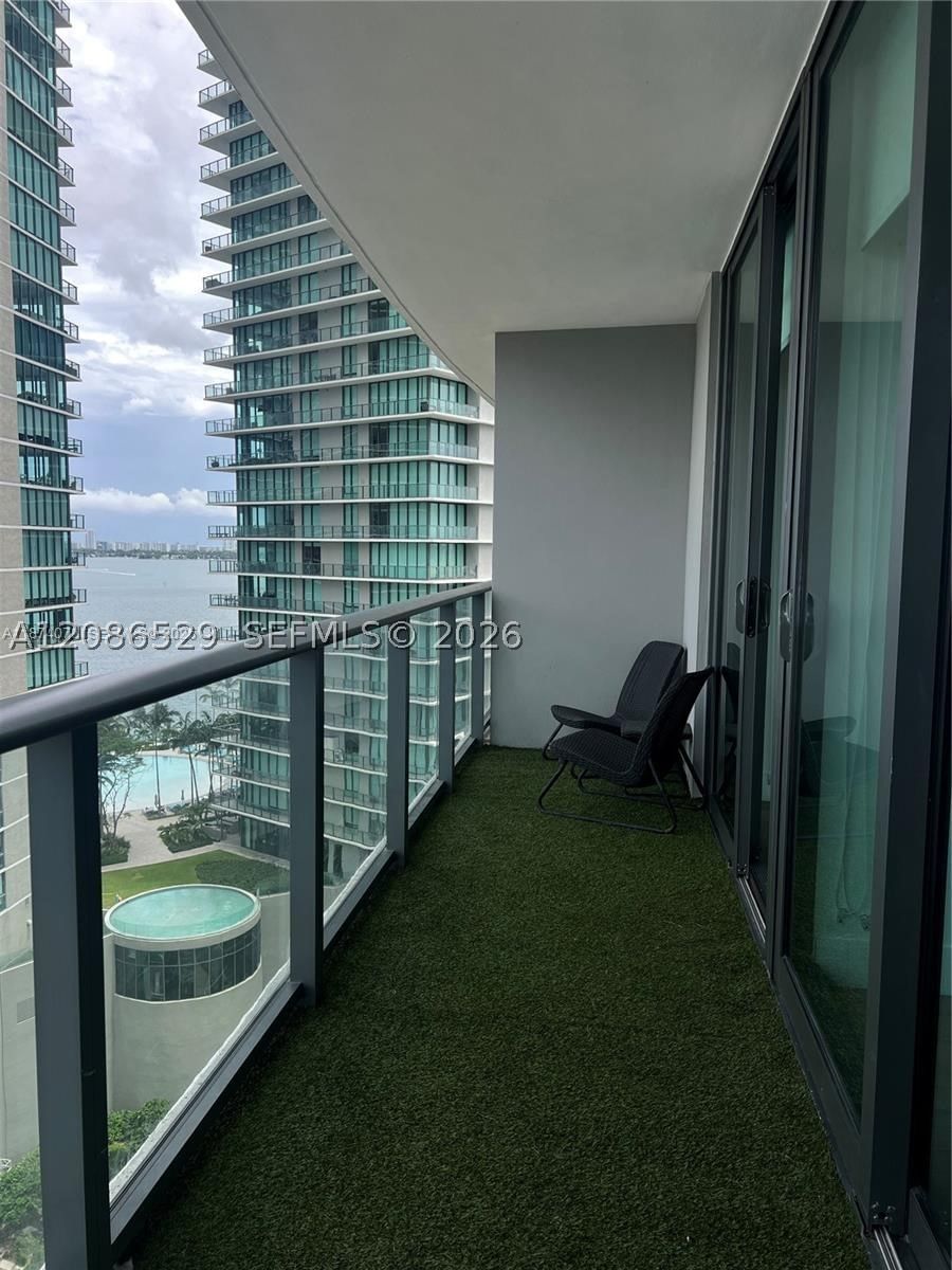 Real estate property located at 501 31st St #1202, Miami-dade, Paraiso Bayviews Condo, Miami, FL