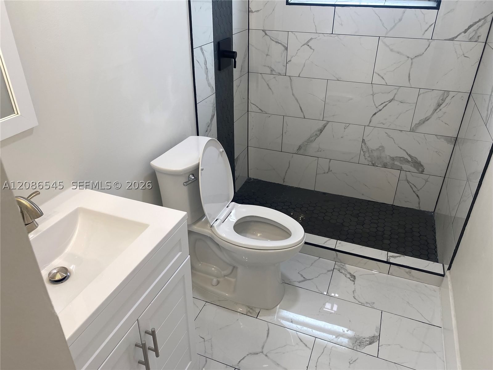 Real estate property located at 5010 22nd St, Broward, Castle Gardens No 2, Lauderhill, FL