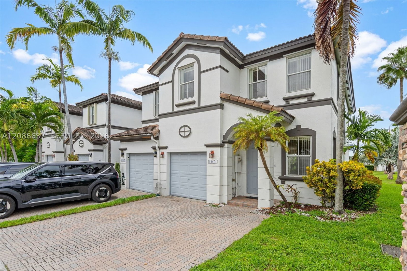 Real estate property located at 11401 76th Ter, Miami-dade, Doral Isles North Sec Two, Doral, FL