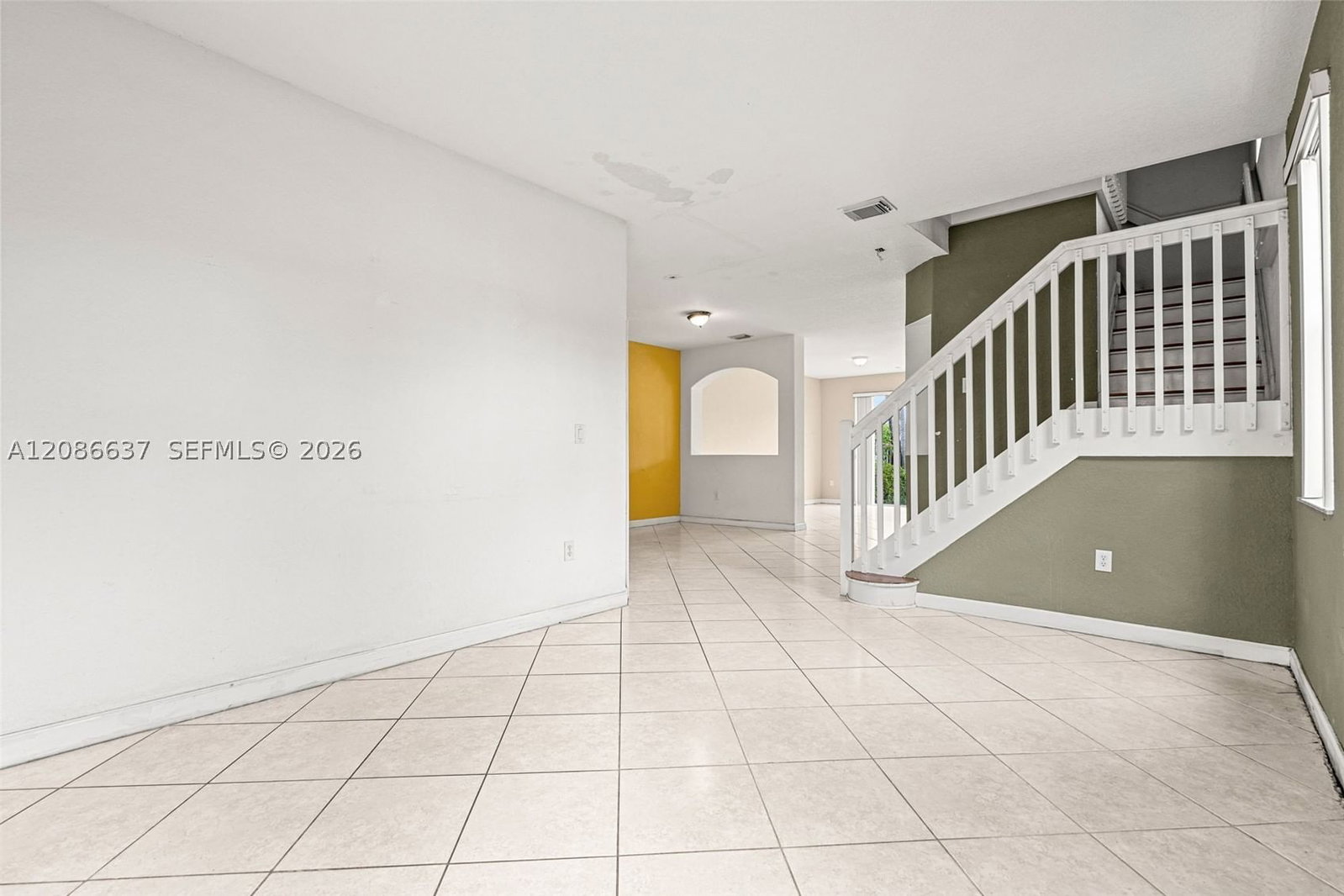 Real estate property located at 11401 76th Ter, Miami-dade, Doral Isles North Sec Two, Doral, FL