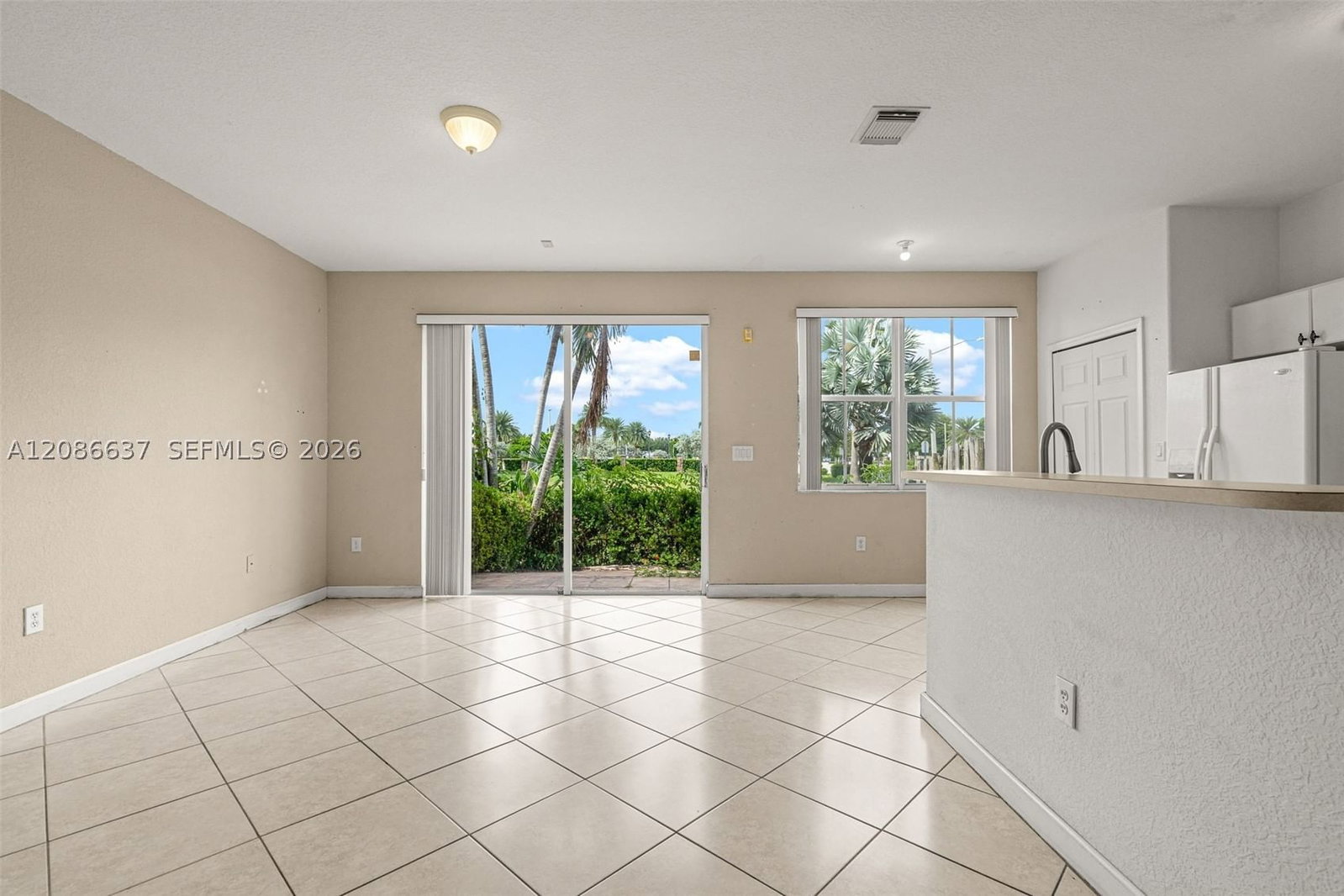 Real estate property located at 11401 76th Ter, Miami-dade, Doral Isles North Sec Two, Doral, FL