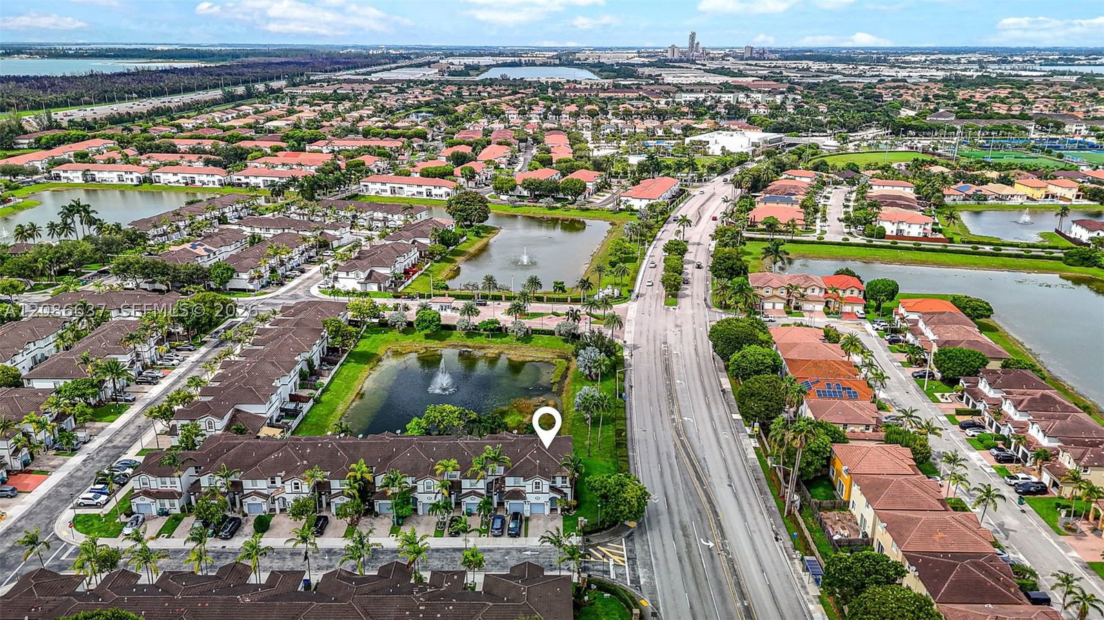 Real estate property located at 11401 76th Ter, Miami-dade, Doral Isles North Sec Two, Doral, FL