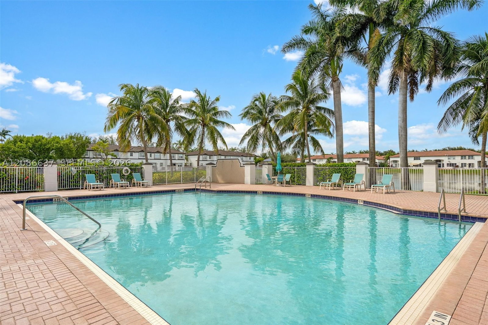 Real estate property located at 11401 76th Ter, Miami-dade, Doral Isles North Sec Two, Doral, FL