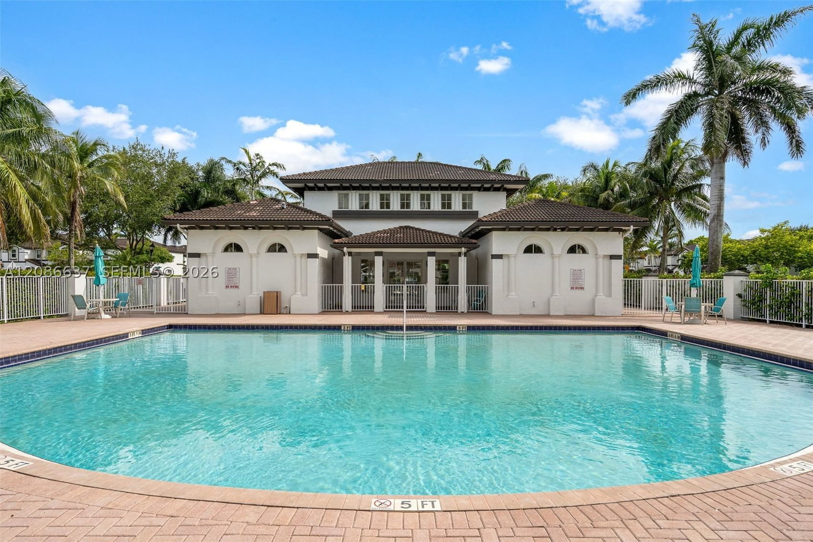 Real estate property located at 11401 76th Ter, Miami-dade, Doral Isles North Sec Two, Doral, FL
