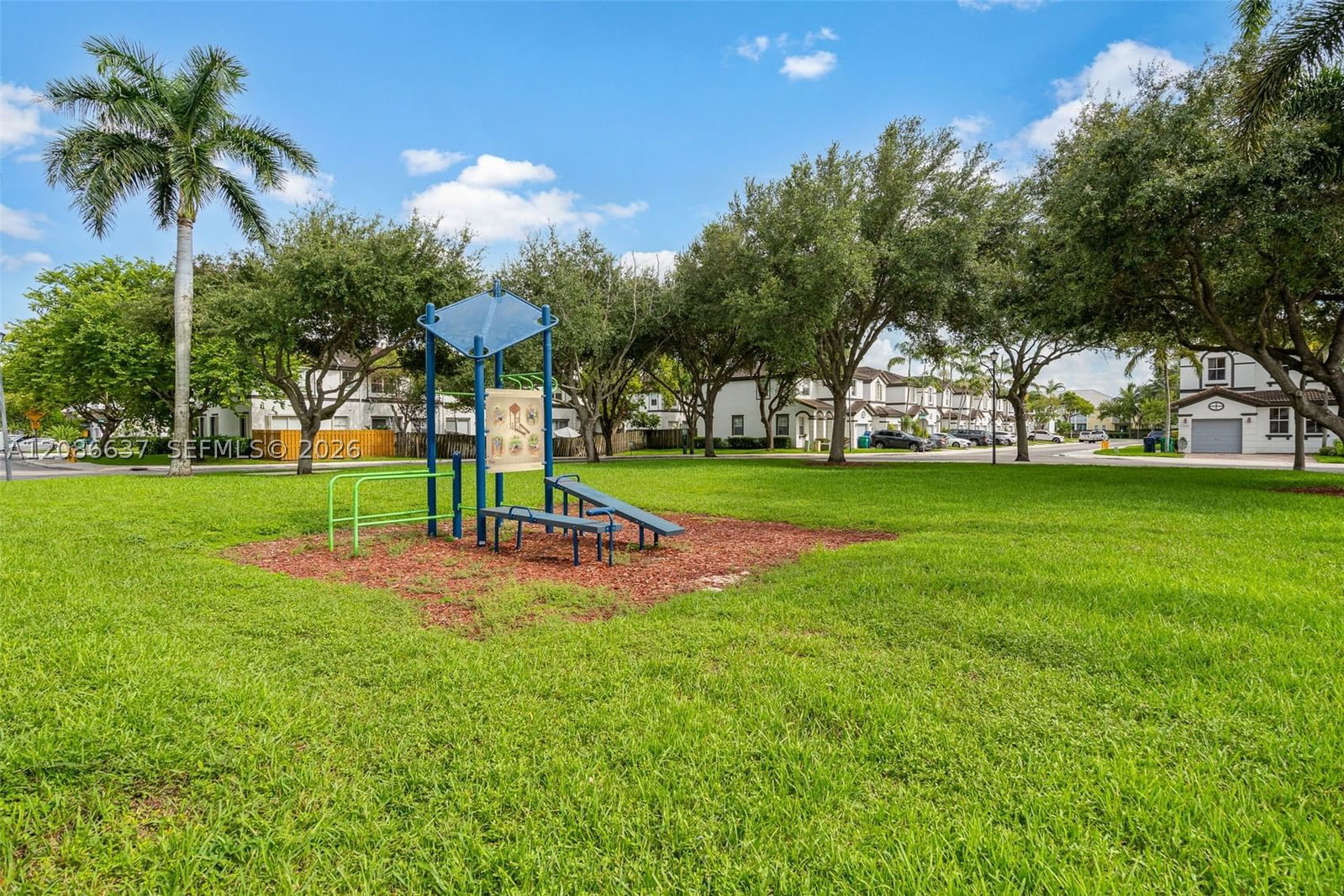 Real estate property located at 11401 76th Ter, Miami-dade, Doral Isles North Sec Two, Doral, FL