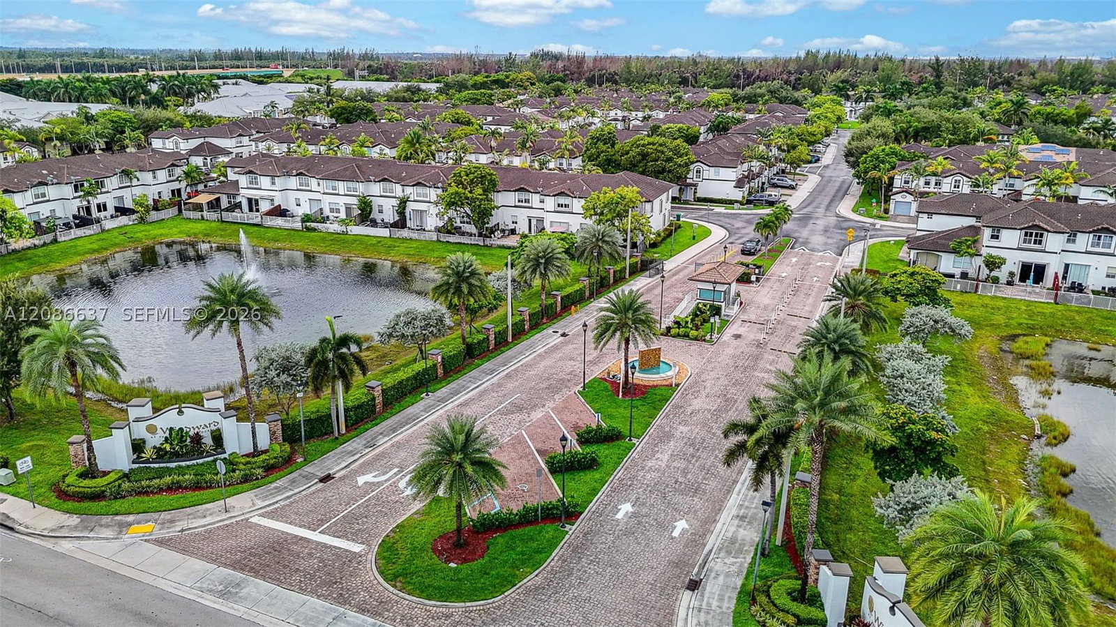 Real estate property located at 11401 76th Ter, Miami-dade, Doral Isles North Sec Two, Doral, FL