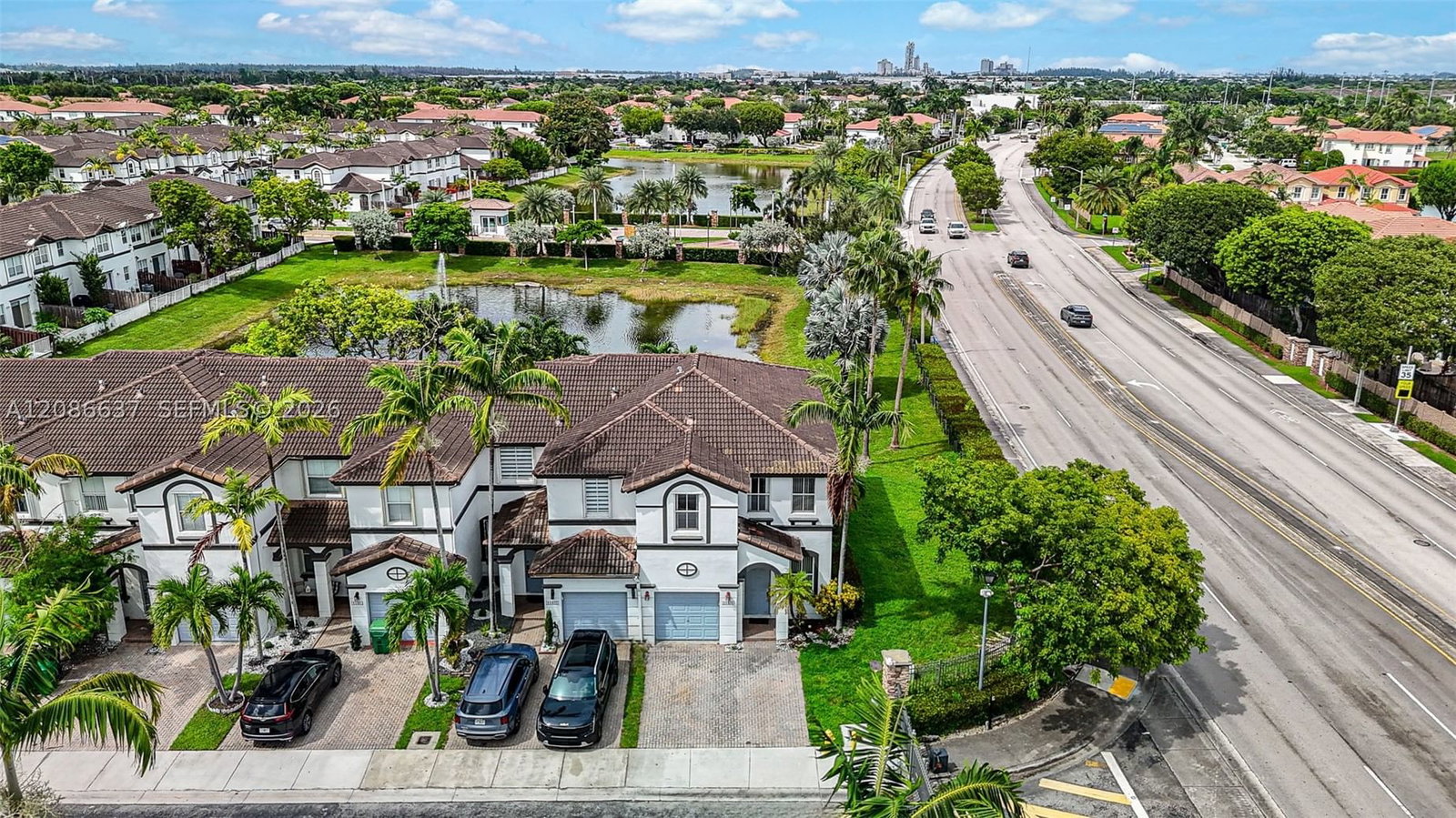 Real estate property located at 11401 76th Ter, Miami-dade, Doral Isles North Sec Two, Doral, FL
