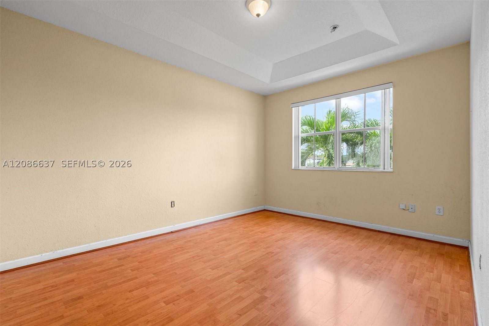 Real estate property located at 11401 76th Ter, Miami-dade, Doral Isles North Sec Two, Doral, FL