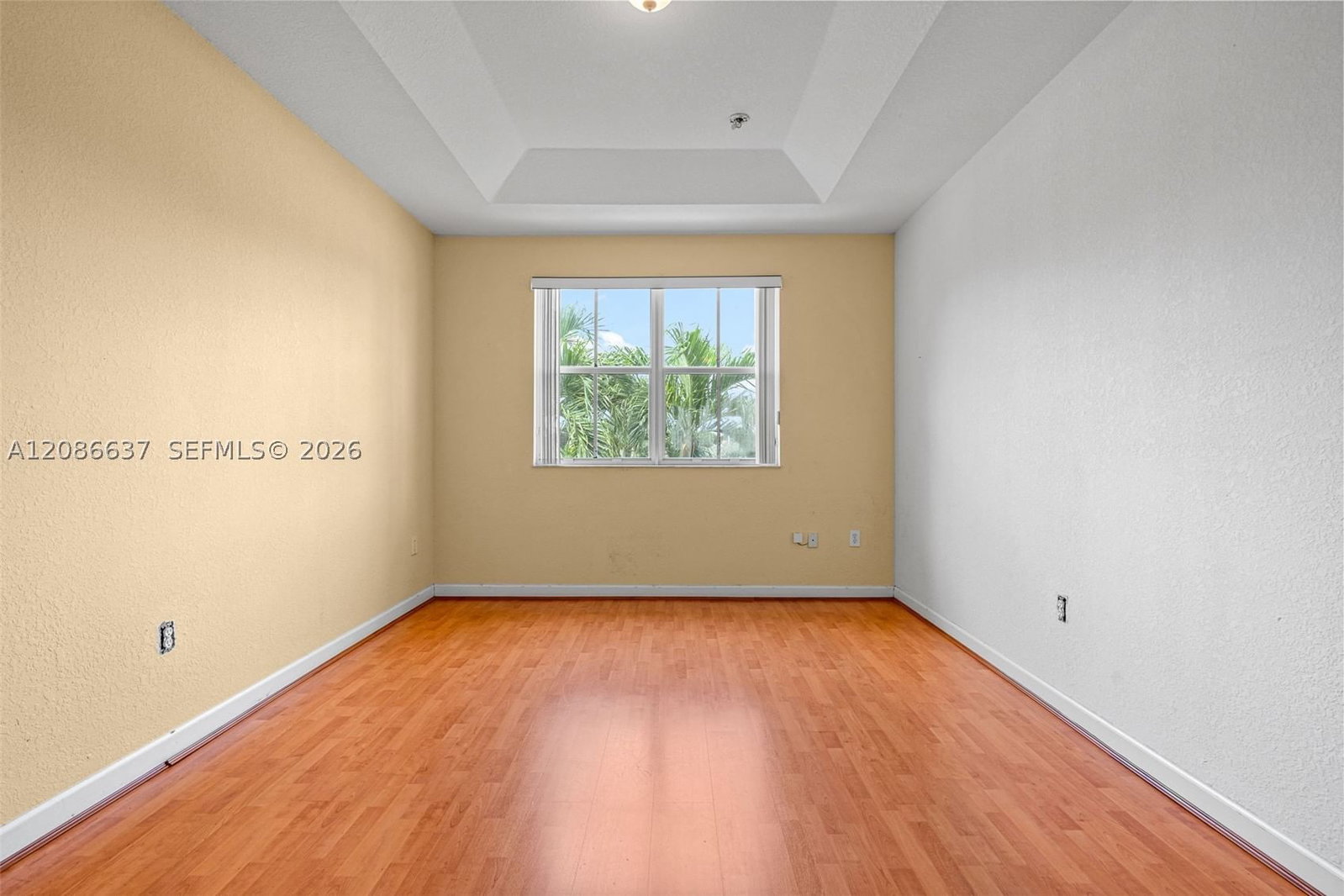 Real estate property located at 11401 76th Ter, Miami-dade, Doral Isles North Sec Two, Doral, FL
