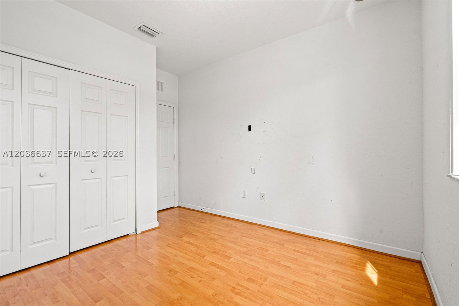 Real estate property located at 11401 76th Ter, Miami-dade, Doral Isles North Sec Two, Doral, FL