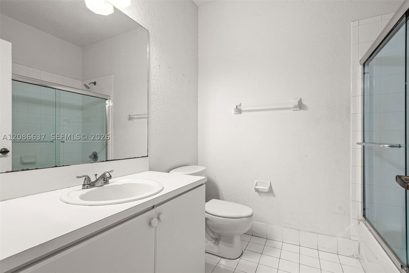 Real estate property located at 11401 76th Ter, Miami-dade, Doral Isles North Sec Two, Doral, FL