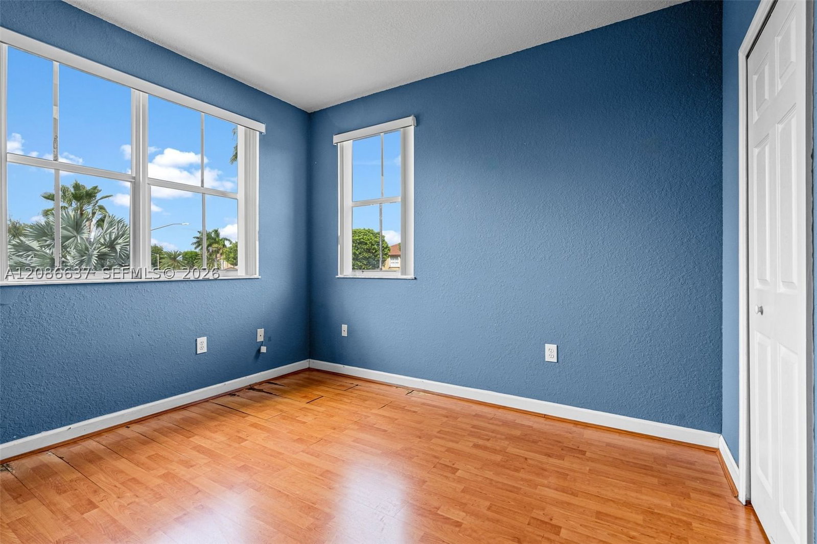Real estate property located at 11401 76th Ter, Miami-dade, Doral Isles North Sec Two, Doral, FL