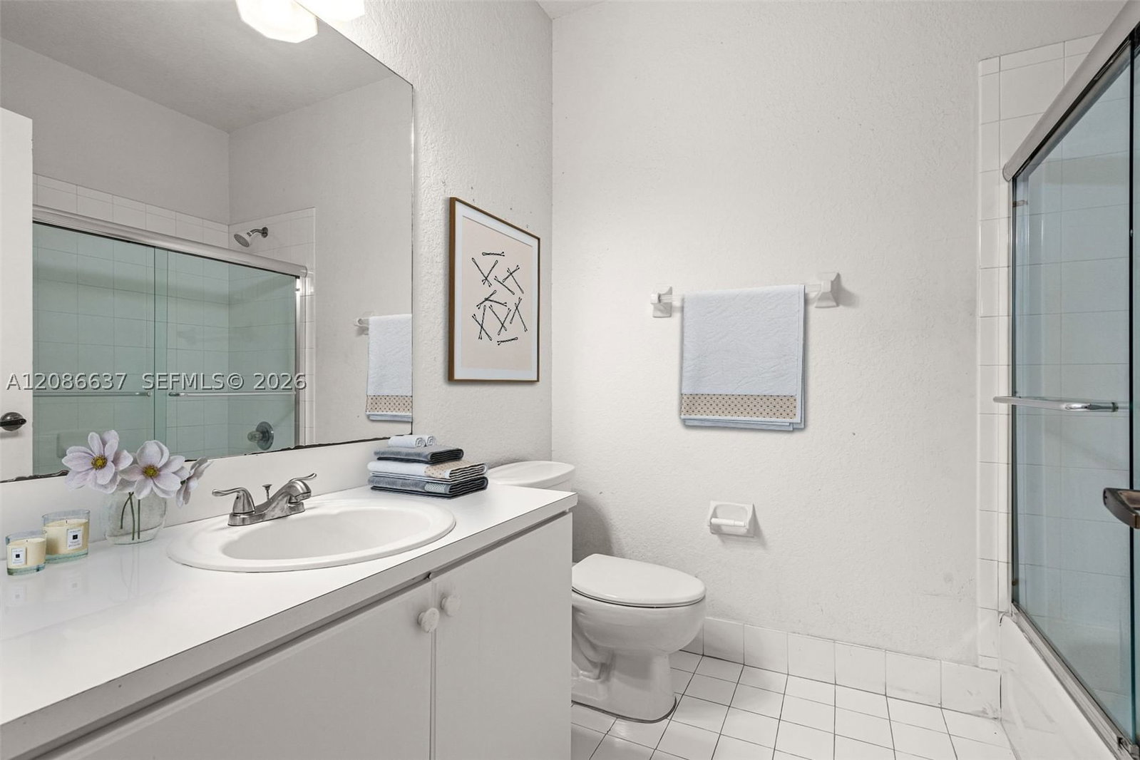 Real estate property located at 11401 76th Ter, Miami-dade, Doral Isles North Sec Two, Doral, FL