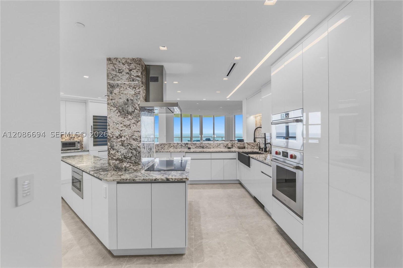Real estate property located at 6051 Ocean Dr #1601, Broward, Renaissance On The Ocean, Hollywood, FL