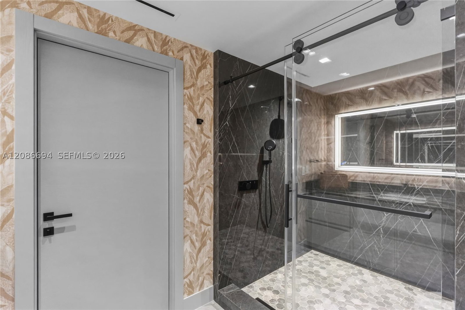 Real estate property located at 6051 Ocean Dr #1601, Broward, Renaissance On The Ocean, Hollywood, FL