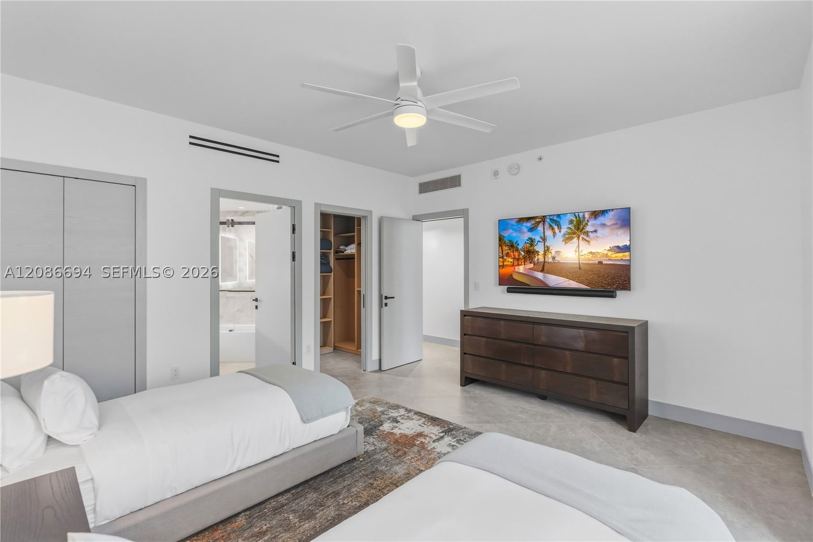 Real estate property located at 6051 Ocean Dr #1601, Broward, Renaissance On The Ocean, Hollywood, FL