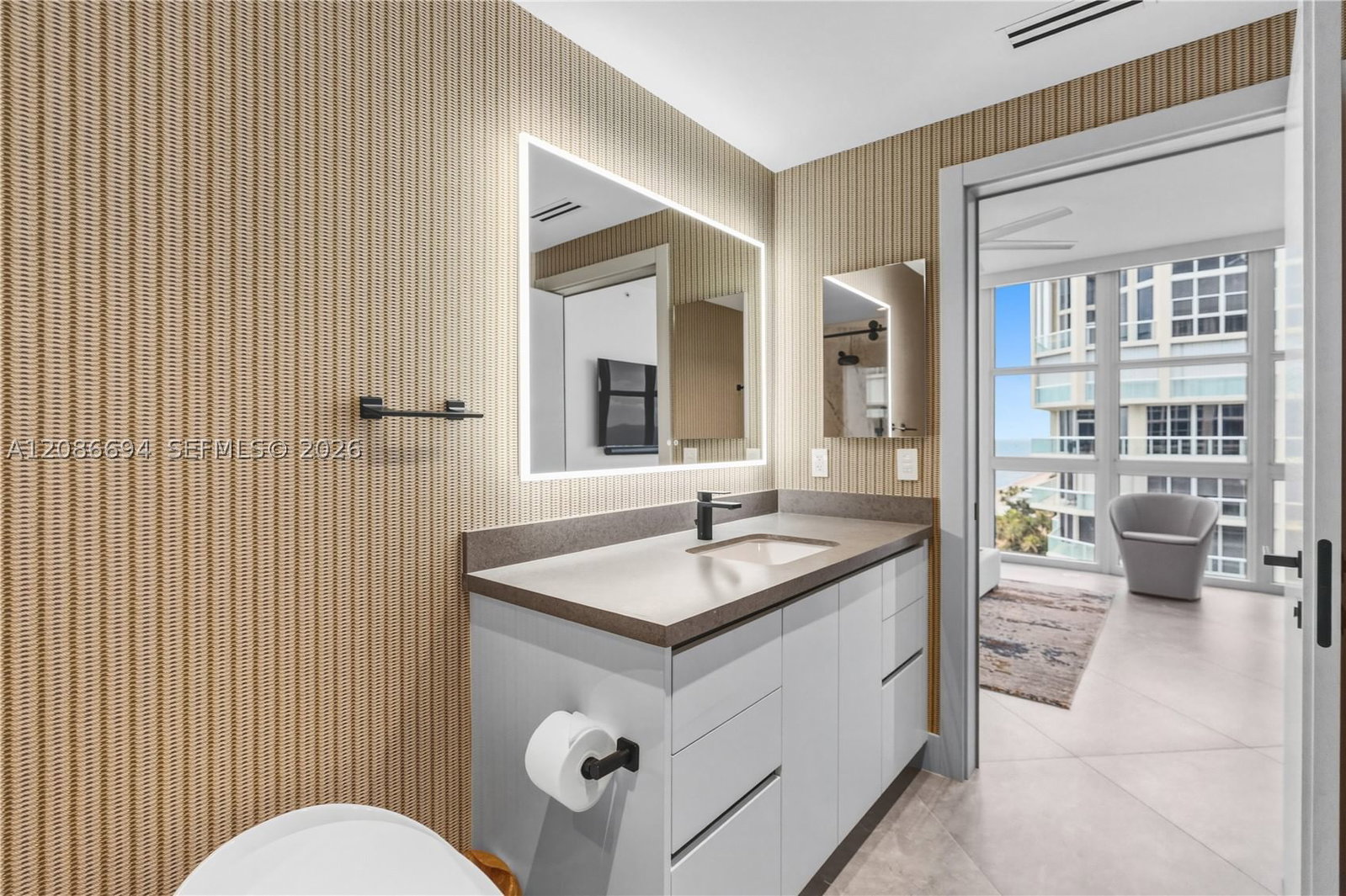 Real estate property located at 6051 Ocean Dr #1601, Broward, Renaissance On The Ocean, Hollywood, FL