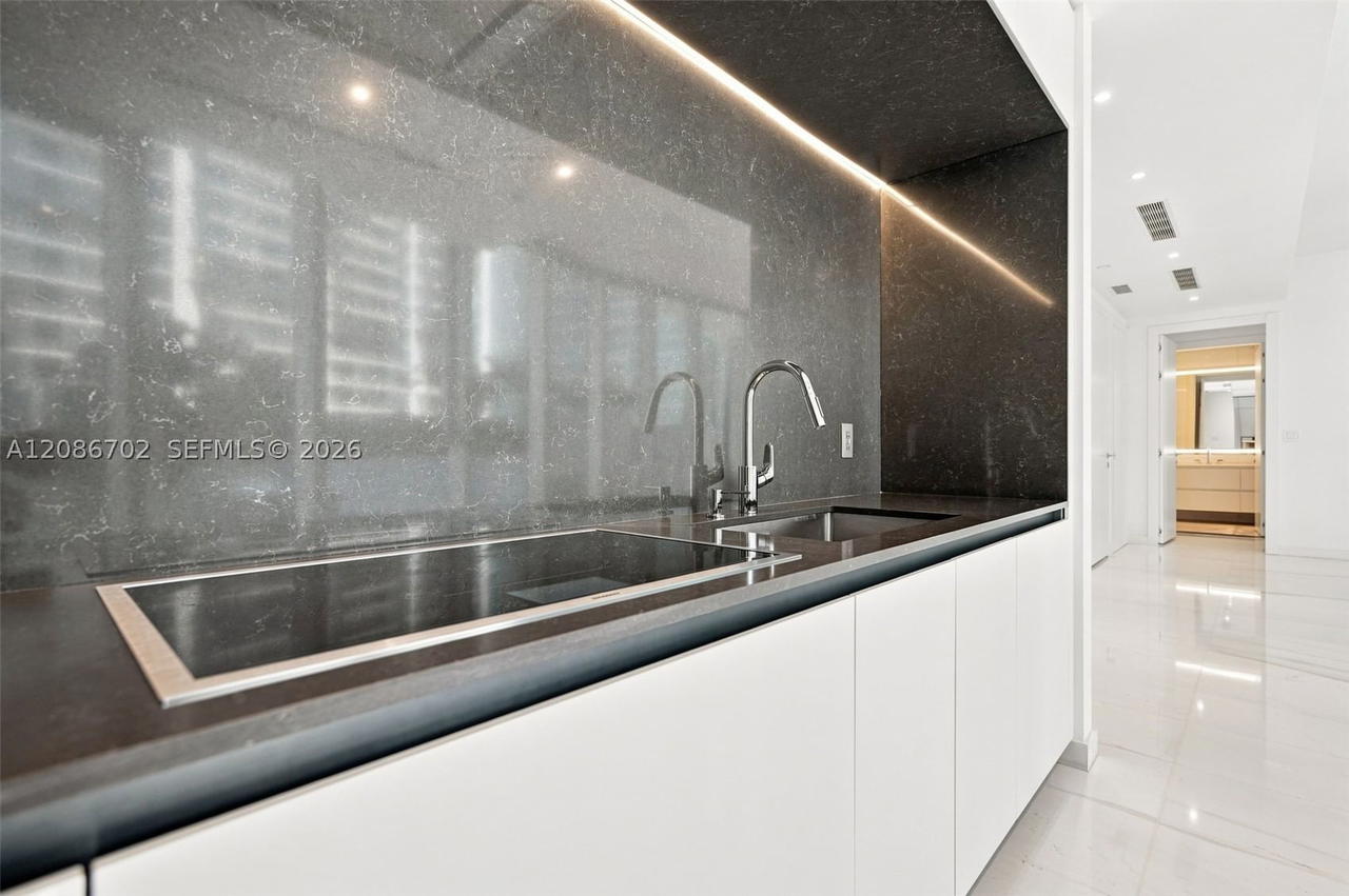 Real estate property located at 300 Biscayne Blvd Way #1106, Miami-dade, Aston Martin Residences, Miami, FL