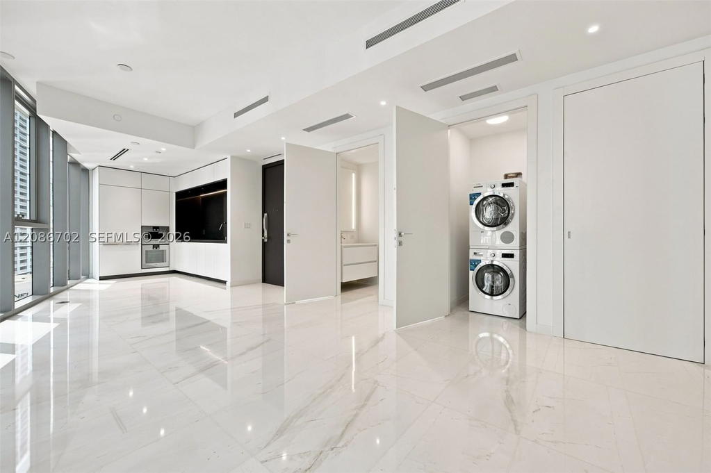 Real estate property located at 300 Biscayne Blvd Way #1106, Miami-dade, Aston Martin Residences, Miami, FL