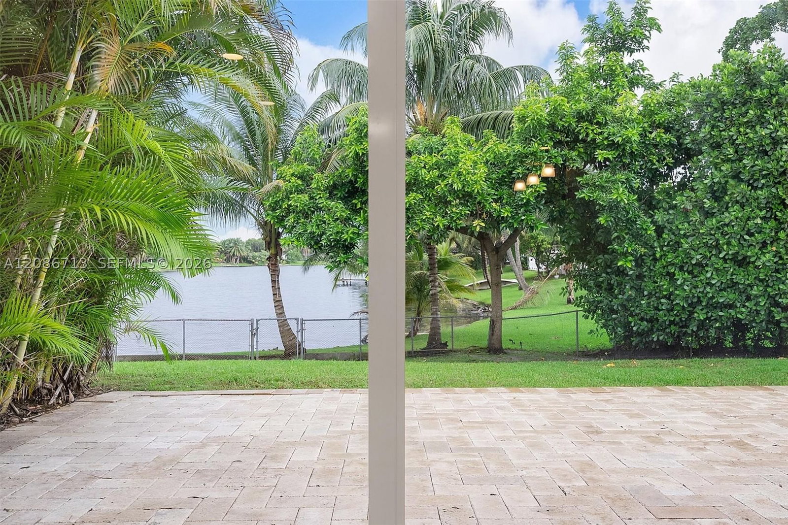Real estate property located at 7111 Bamboo St, Miami-dade, Miami Lakes Sec 6, Miami Lakes, FL