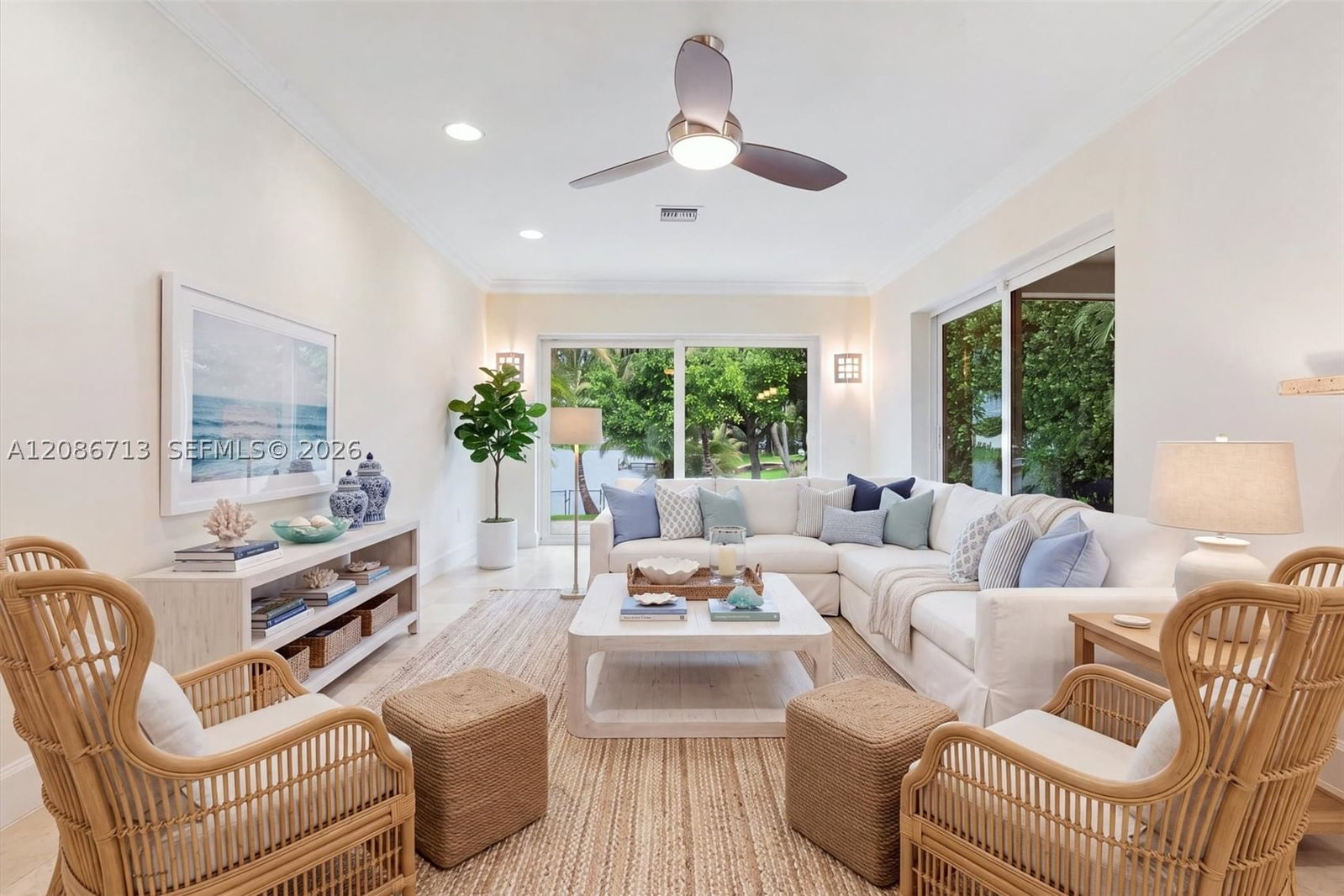 Real estate property located at 7111 Bamboo St, Miami-dade, Miami Lakes Sec 6, Miami Lakes, FL