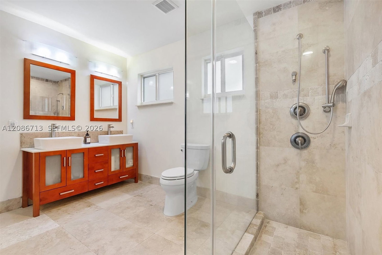 Real estate property located at 7111 Bamboo St, Miami-dade, Miami Lakes Sec 6, Miami Lakes, FL