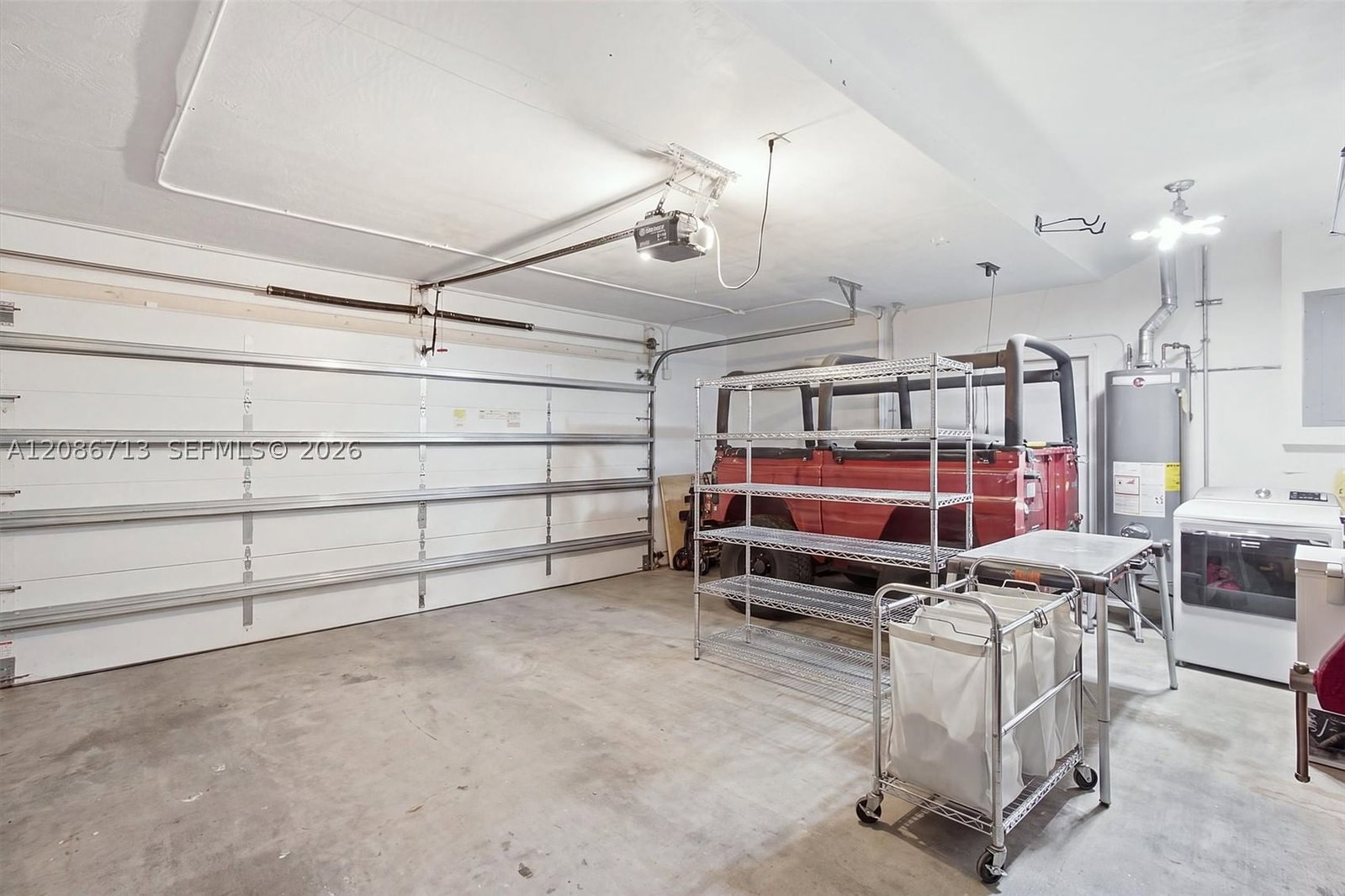 Real estate property located at 7111 Bamboo St, Miami-dade, Miami Lakes Sec 6, Miami Lakes, FL