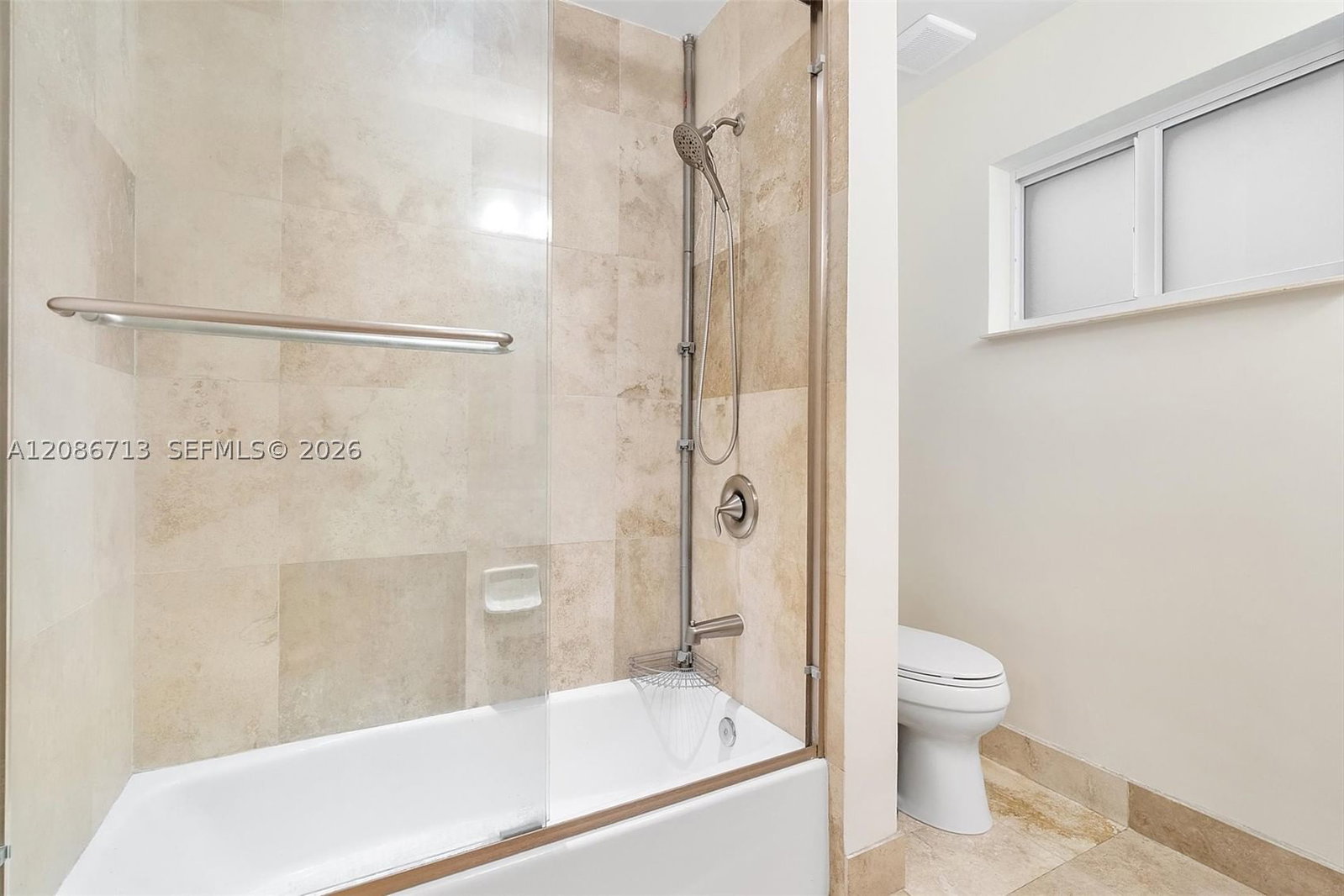 Real estate property located at 7111 Bamboo St, Miami-dade, Miami Lakes Sec 6, Miami Lakes, FL