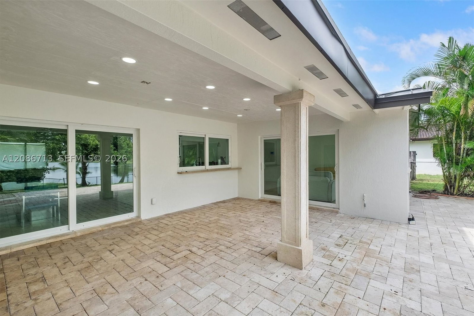 Real estate property located at 7111 Bamboo St, Miami-dade, Miami Lakes Sec 6, Miami Lakes, FL