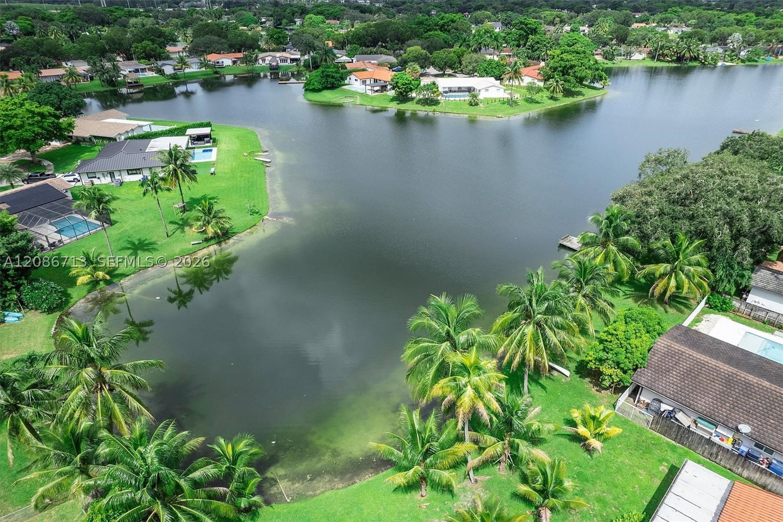 Real estate property located at 7111 Bamboo St, Miami-dade, Miami Lakes Sec 6, Miami Lakes, FL